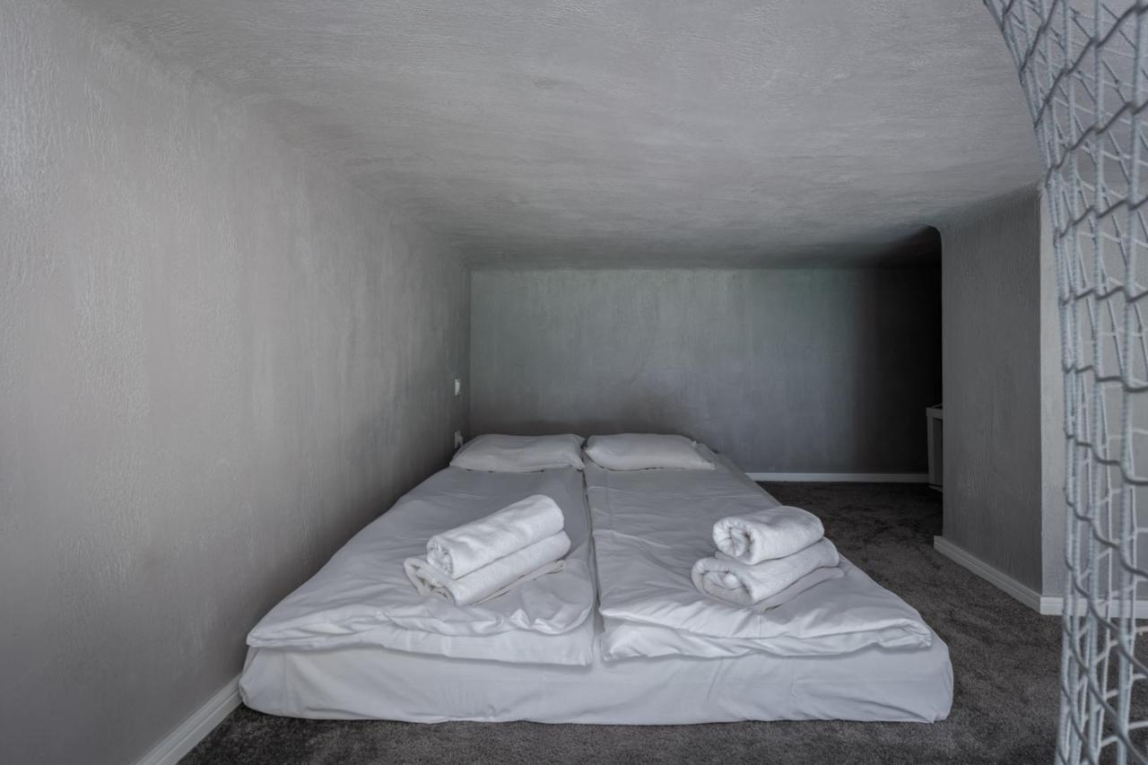 Parkside Fresh Apartments - Old Town Guesthouse - By Upstairs Cracóvia Exterior foto