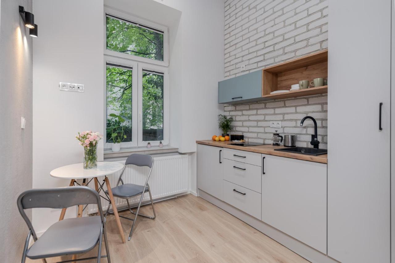 Parkside Fresh Apartments - Old Town Guesthouse - By Upstairs Cracóvia Exterior foto