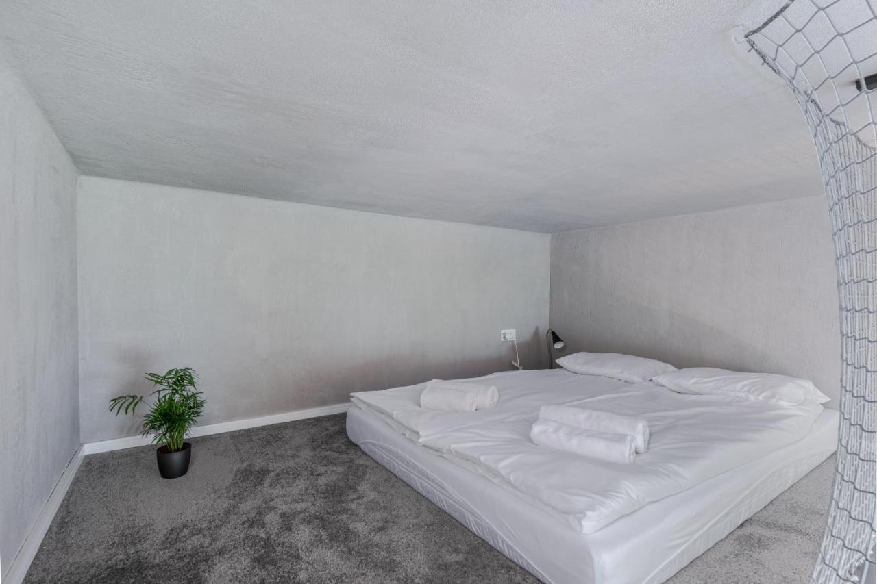 Parkside Fresh Apartments - Old Town Guesthouse - By Upstairs Cracóvia Exterior foto