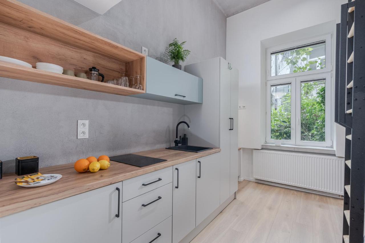 Parkside Fresh Apartments - Old Town Guesthouse - By Upstairs Cracóvia Exterior foto